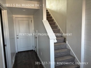 Building Photo - 10853 Big Meadow Dr