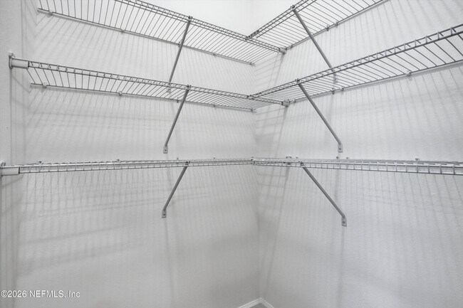 Building Photo - 32 Pasadena Dr