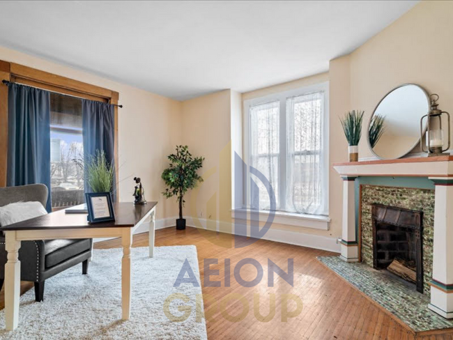 Building Photo - 989 Woodruff Pl E Dr