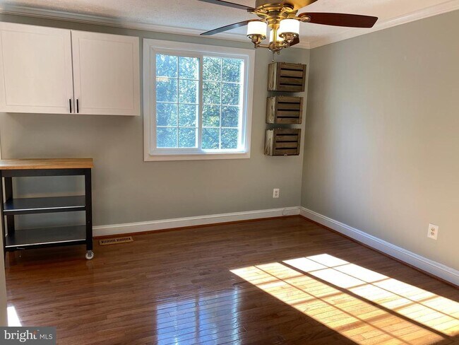 Building Photo - 1666 Barnstead Dr