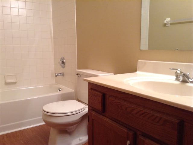 Building Photo - 3543 Oak Spring Dr