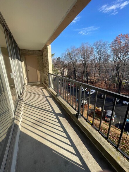 Balcony - 4360 Ivymount Ct