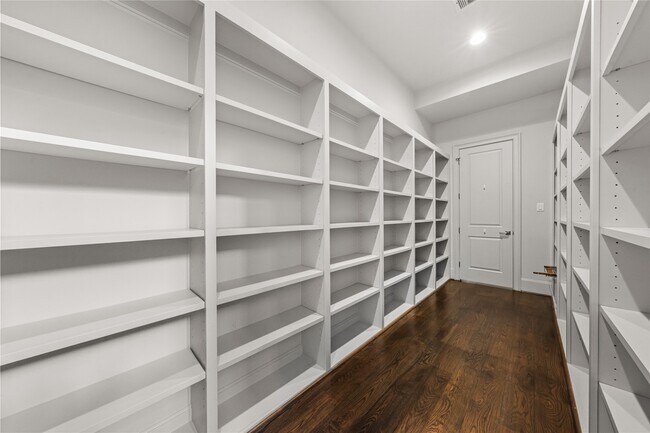 Building Photo - 5307 Huckleberry Ln