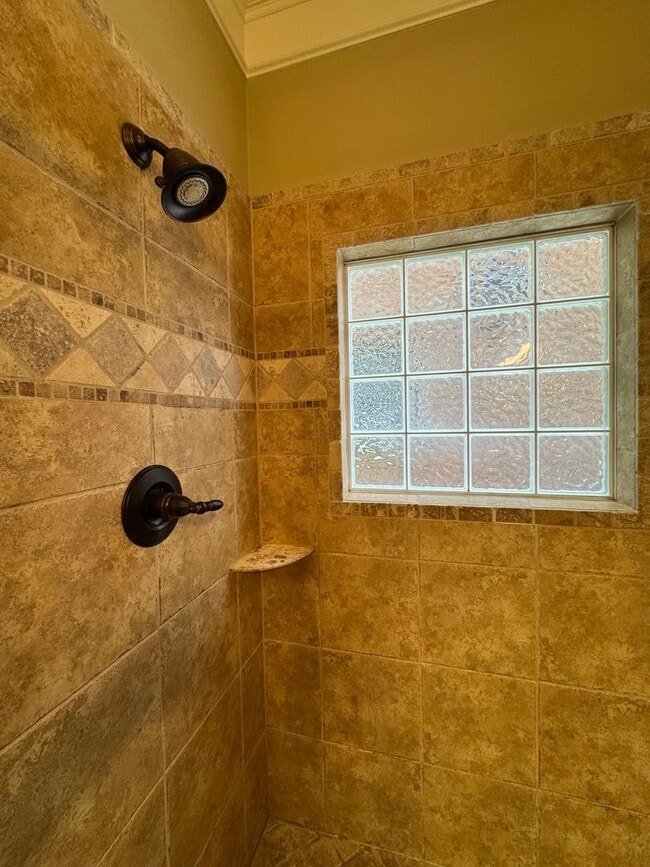 Building Photo - Executive Rental in Pear Alley Condominium...
