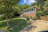 Building Photo - 8109 Bainbridge Rd