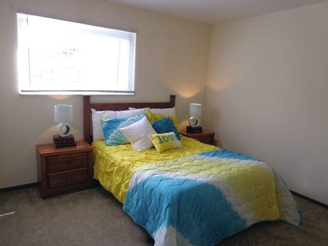 Bedroom - Dunnhill Apartments