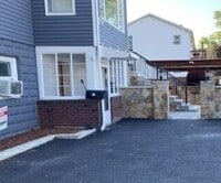 Building Photo - 77 Bristow St