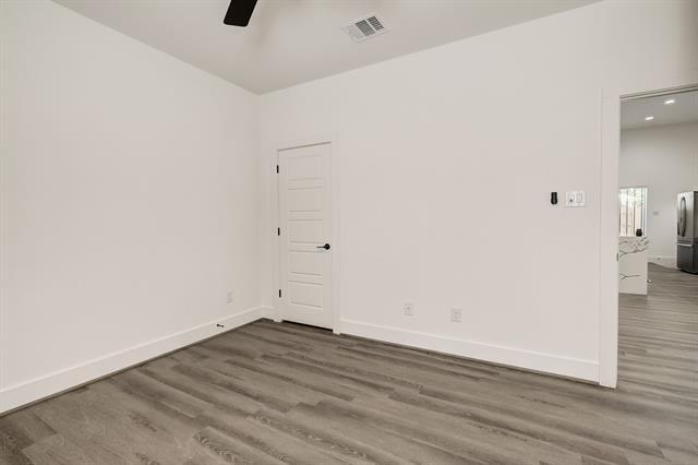 Building Photo - 2618 Carpenter Ave