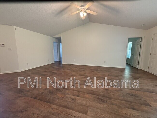 Building Photo - 111 Turnstone Ct SW