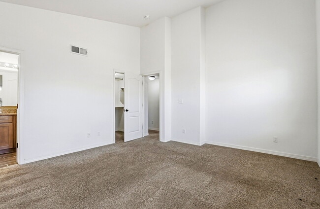 Building Photo - 13659 Everingham