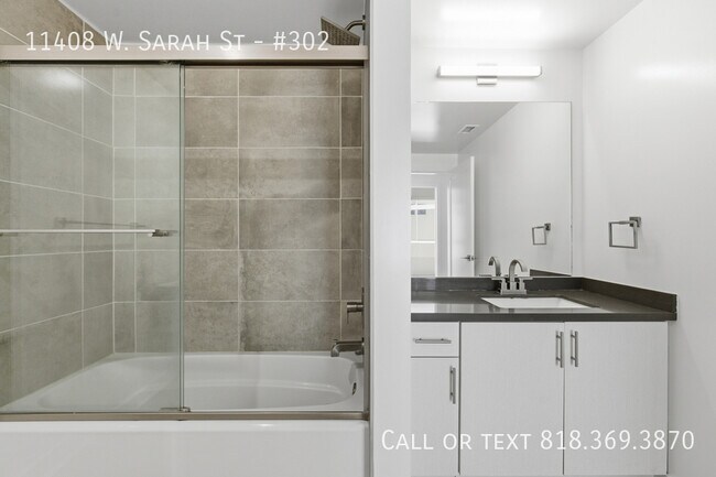 Building Photo - 11408 W Sarah St