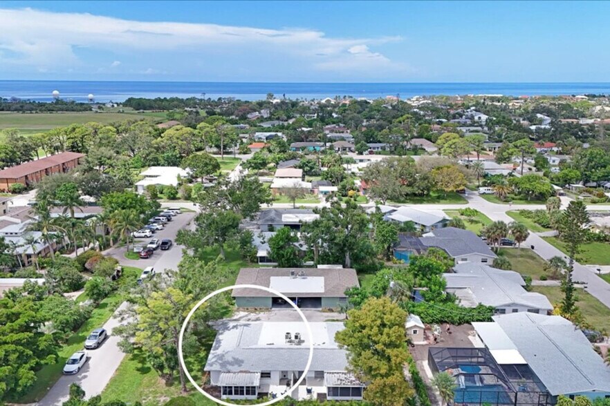 Building Photo - 113 Base Ave W