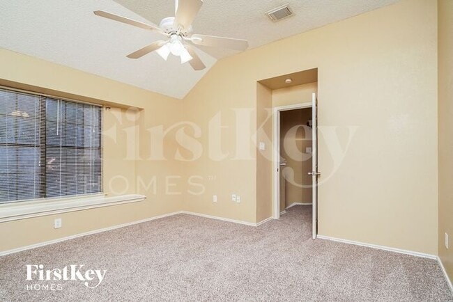 Building Photo - 3934 Cochise Dr