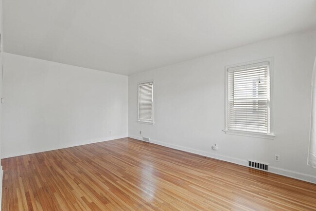 Building Photo - 3034 N 80th St