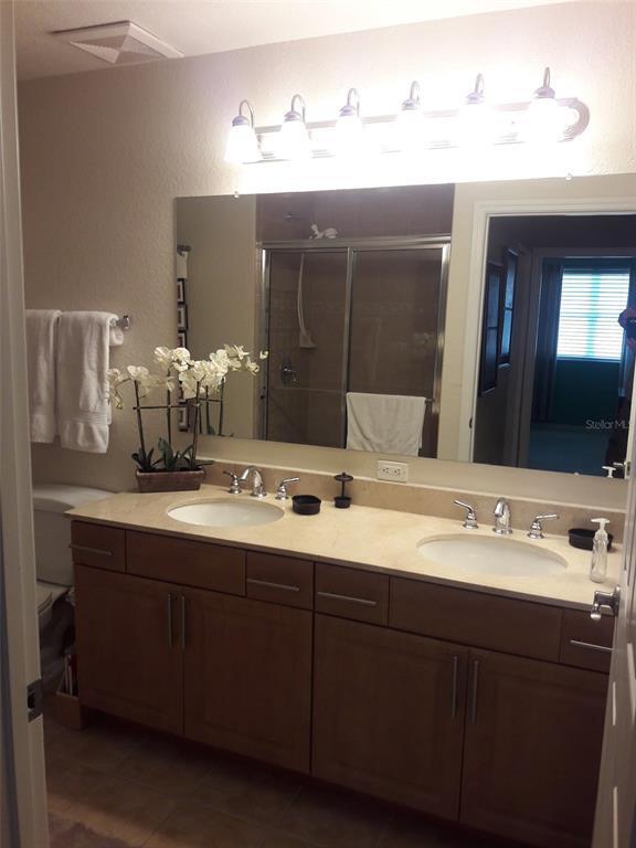 Building Photo - 1064 N Tamiami Trl