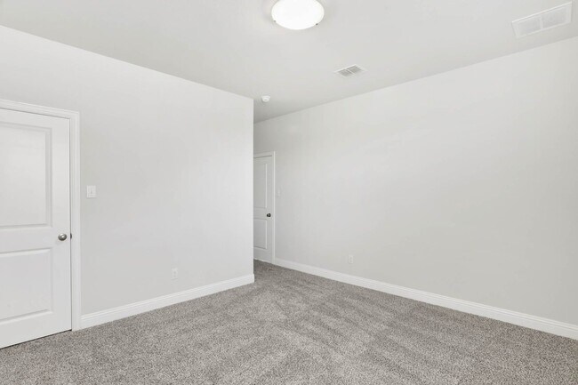 Building Photo - 916 Lido Ln