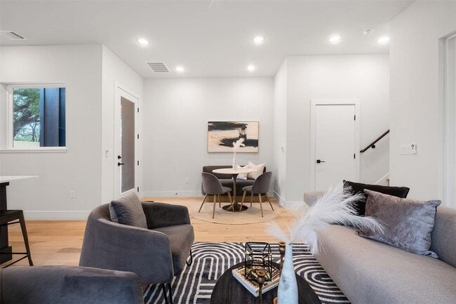 Building Photo - 4513 S 3rd St