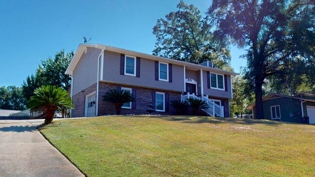 Building Photo - 110 Oakland Dr