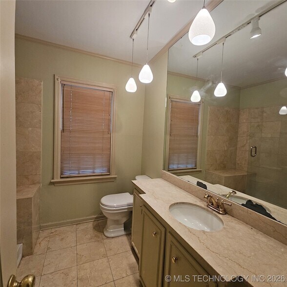 Building Photo - 2442 E 19th St