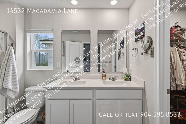 Building Photo - 14532 Macadamia Ln