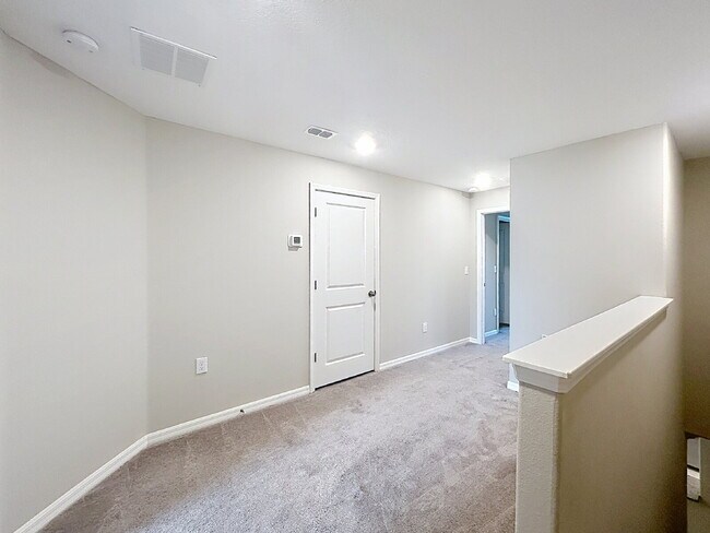 Building Photo - 23213 Willow Glen Way