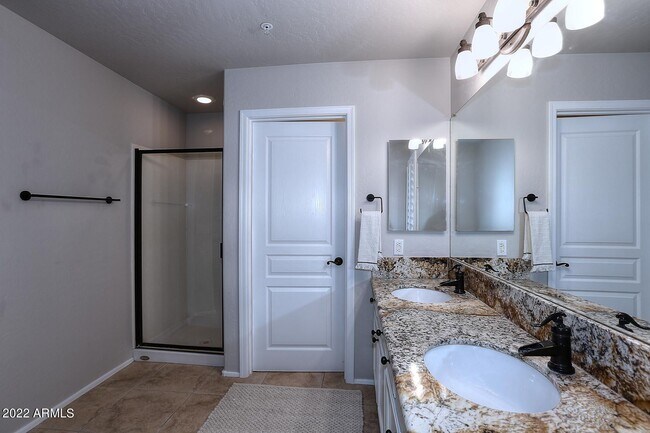 Building Photo - 10354 E Raintree Dr