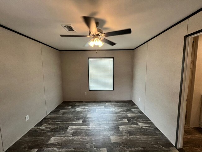 Building Photo - 38 Tower Manor Cir W