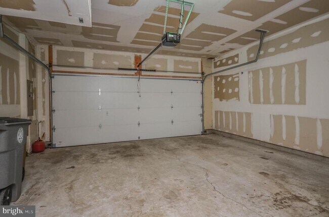 Building Photo - 307 Ridgemont Ave