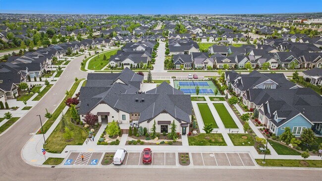 Building Photo - 2 bed 2.5 bath premium upgraded home in 55...