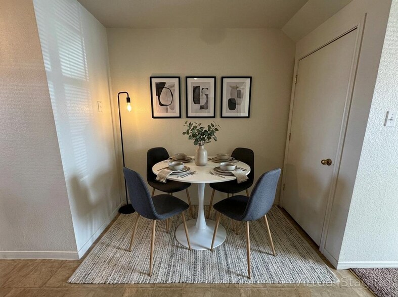 Building Photo - 400 Brittney Way