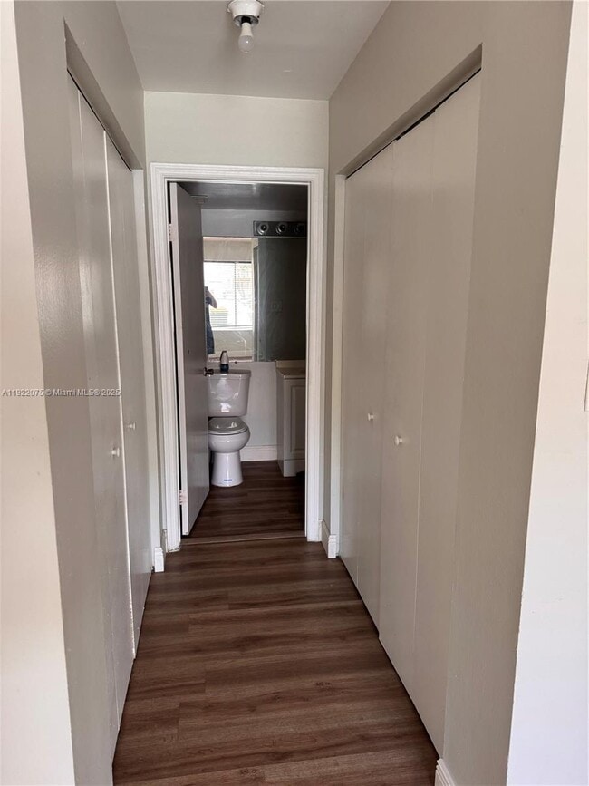 Building Photo - 10521 SW 158th Ct