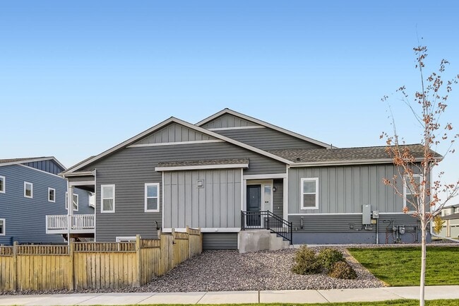 Building Photo - Don't wait! Beautiful 3 Bedroom 3 Bathroom...