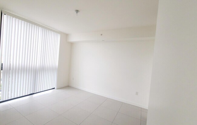 Building Photo - 5350 NW 84th Ave