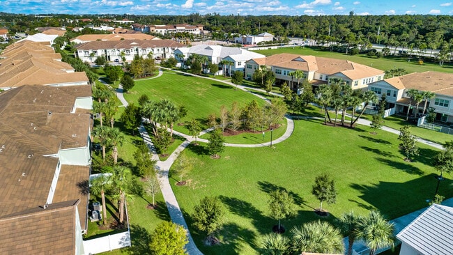 Building Photo - 94 Palm Ln