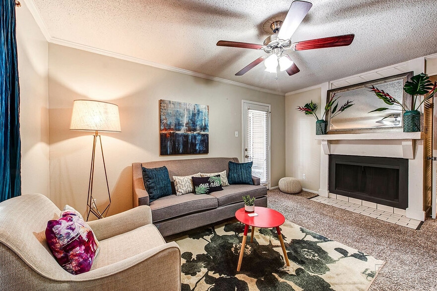 Primary Photo - Emberwood