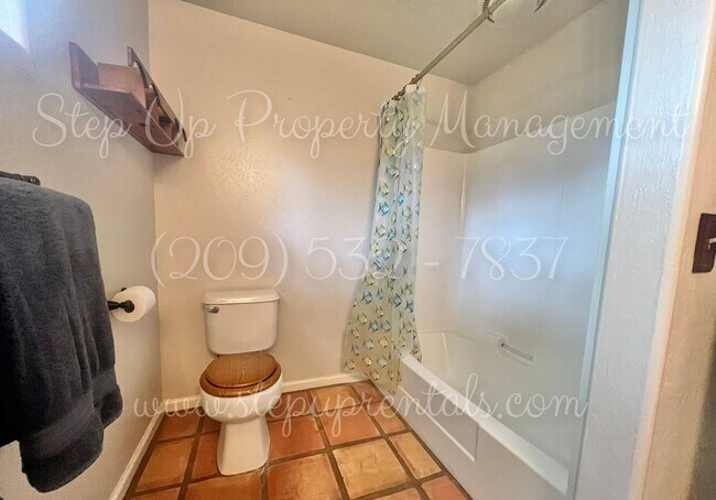 Building Photo - Charming Angels Camp Cottage with Solar