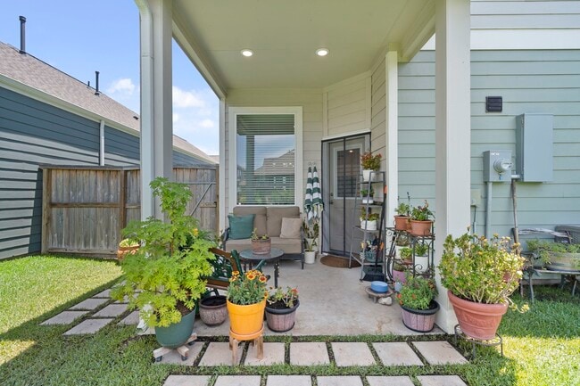 Building Photo - 7907 Starfish Arbor Dr