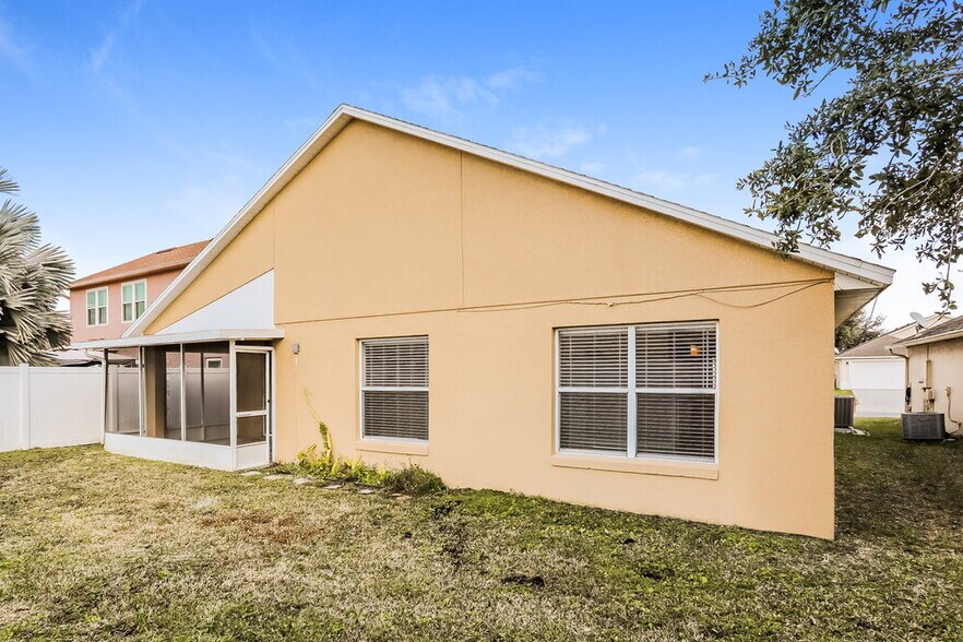 Building Photo - 108 Thornbury Ln