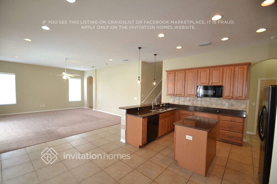 Building Photo - 1205 Facet View Way