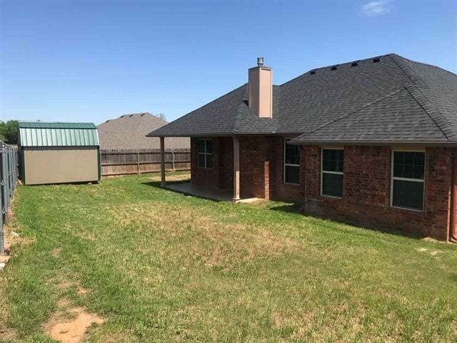 Building Photo - 23 NE Summerwood Dr