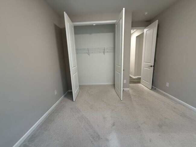 Building Photo - 128 Reids Cv Dr