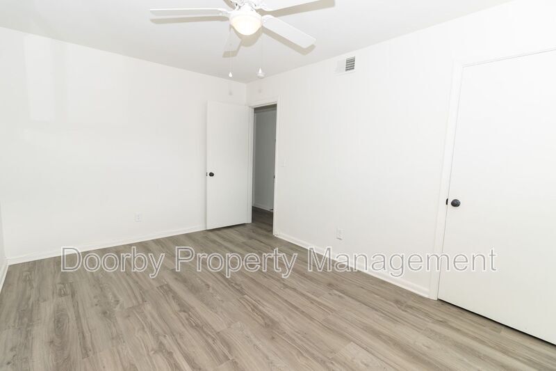 Building Photo - 513 Donaldson Rd