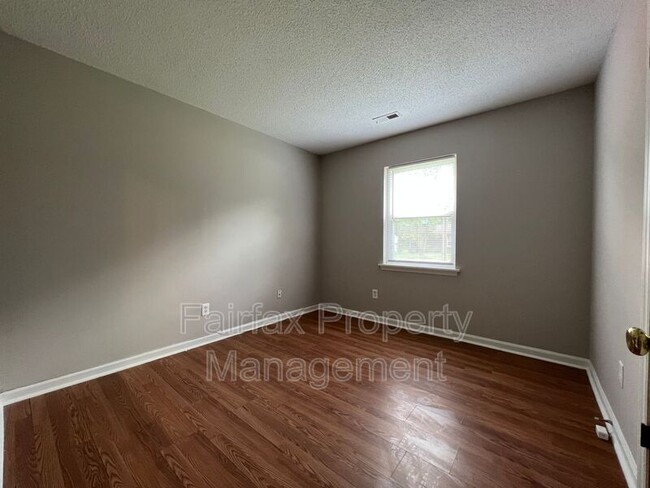 Building Photo - 1117 Pecan Pl