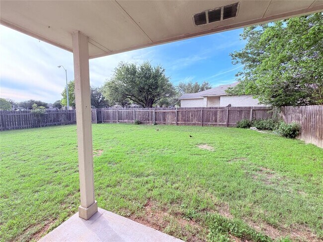 Building Photo - 1522 Van Horn Dr