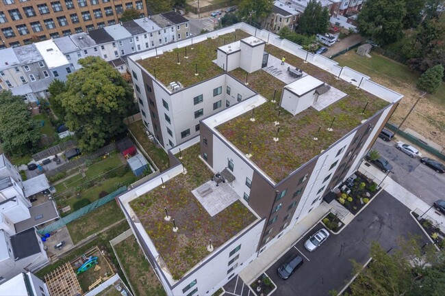 Bird view of the building - 4136 Mitchell St