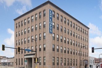 Building Photo - Lee Lofts
