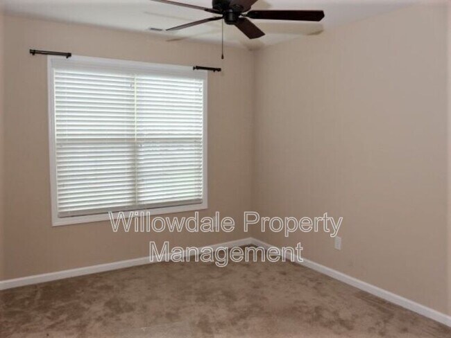 Building Photo - 717 Minerva Dale Dr