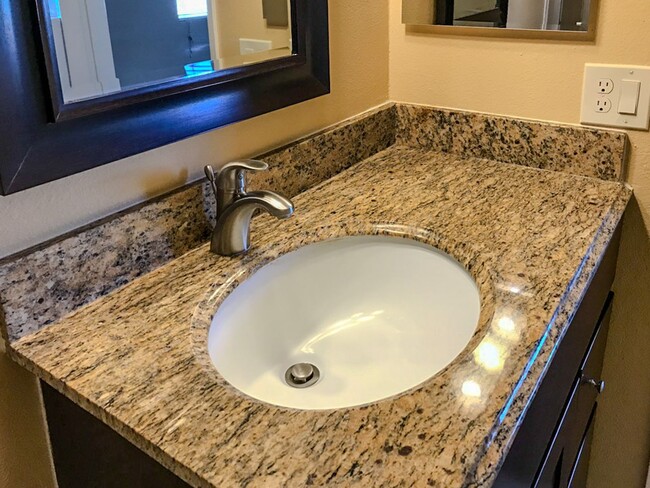Building Photo - Beautiful 2-Bedroom, 2-Bathroom Condo for ...