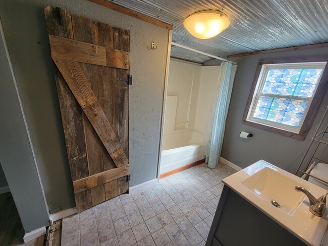Building Photo - 360 Dudney Hill Ln