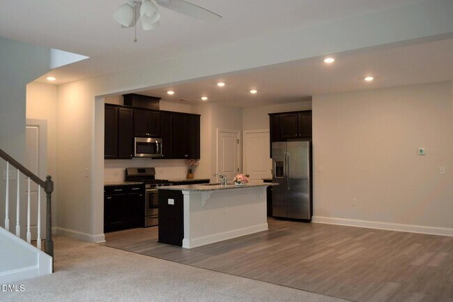 Building Photo - 229 Daisy Grove Ln